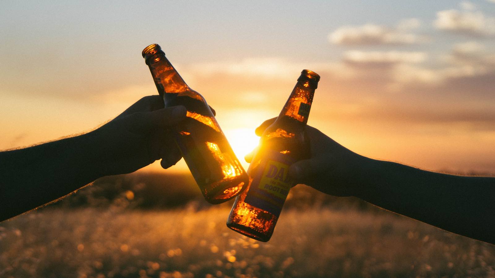 Paare, die die gleiche Menge Alkohol trinken, bleiben häufiger zusammen