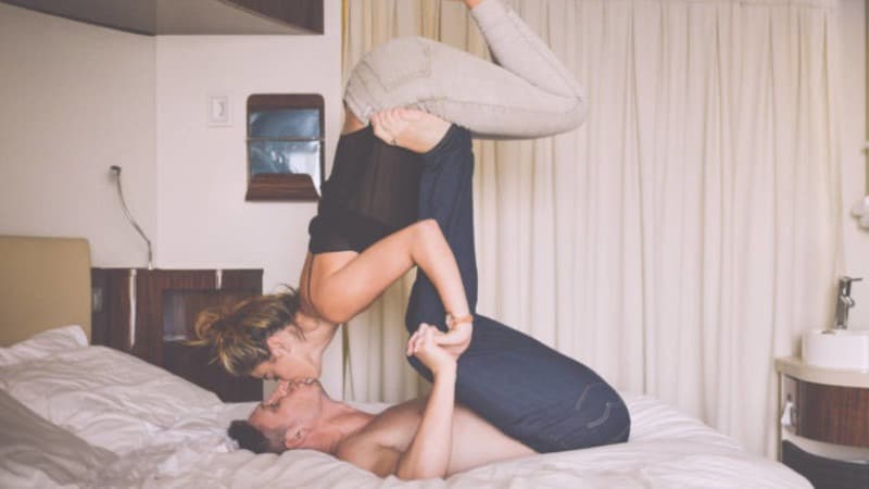 Wie Pärchen-Yoga deine Beziehung verstärken wird