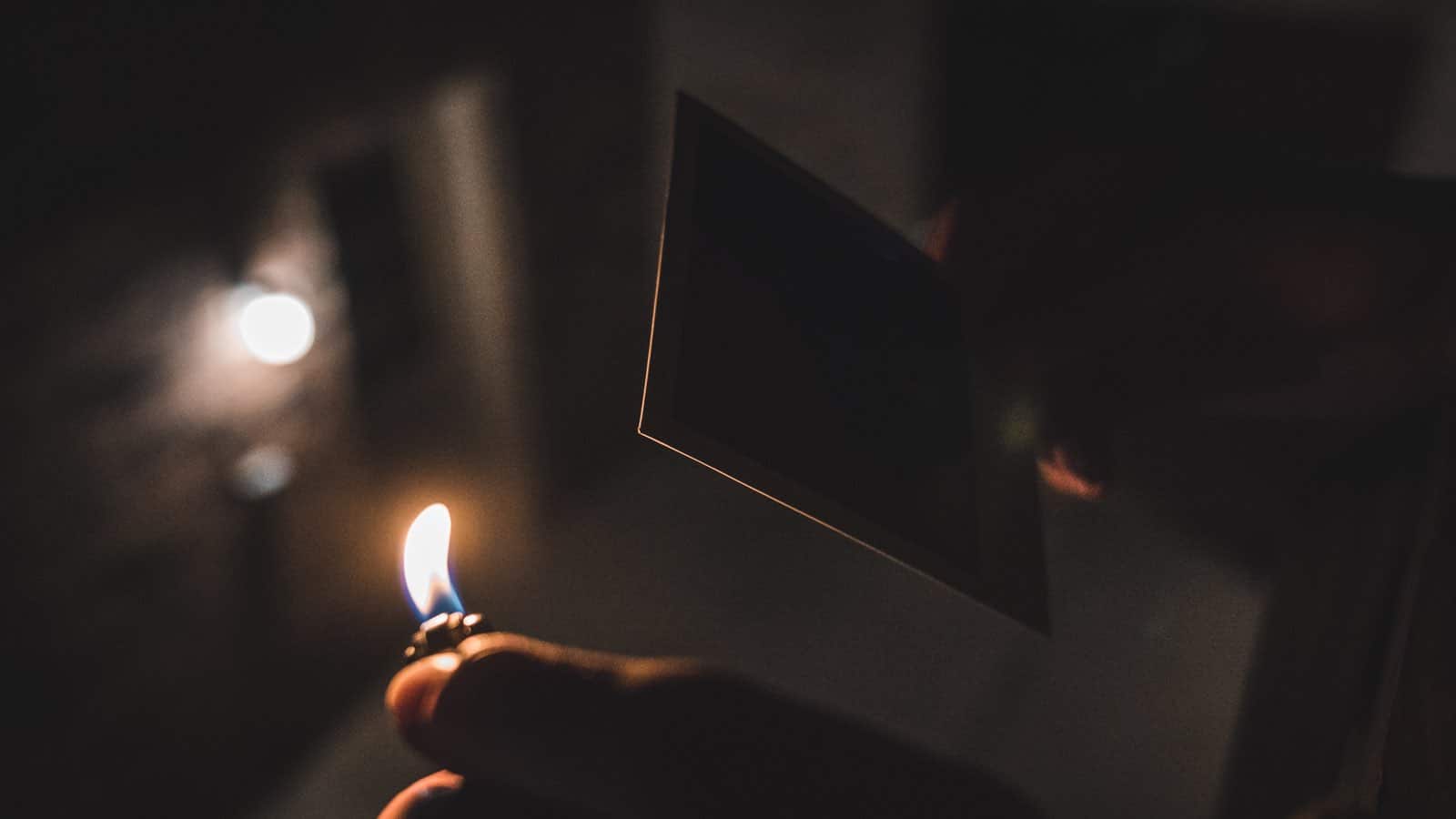 Erinnerungen sollten vergessen oder zerstört werden, damit du einen freien und klaren Kopf bekommst