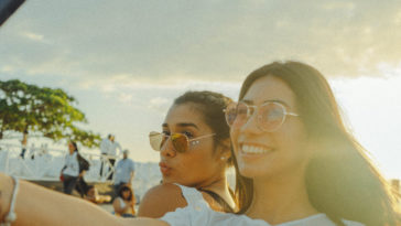 Warum Selfies schlecht für dein Liebesleben sind