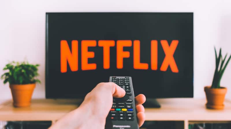 Netflix and Chill- Was genau bedeutet das? Erklärung & Tipps