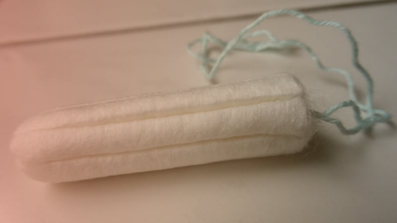 Wenn ein Tampon richtig eingeführt ist, spürt man es fast nicht, was natürlich ein Vorteil ist, aber auch eventuell ein Nachteil