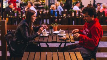 Wer zahlt beim ersten Date eigentlich?