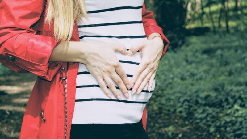 Deine Geruchssensibilität kann stark ansteigen, dies kann ebenfalls zu Übelkeit oder Erbrechen führen