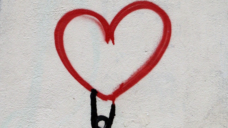 Bei jeder Person ist der Liebeskummer unterschiedlich und abhängig von verschiedene Faktoren wie Beispielsweise das Geschlecht