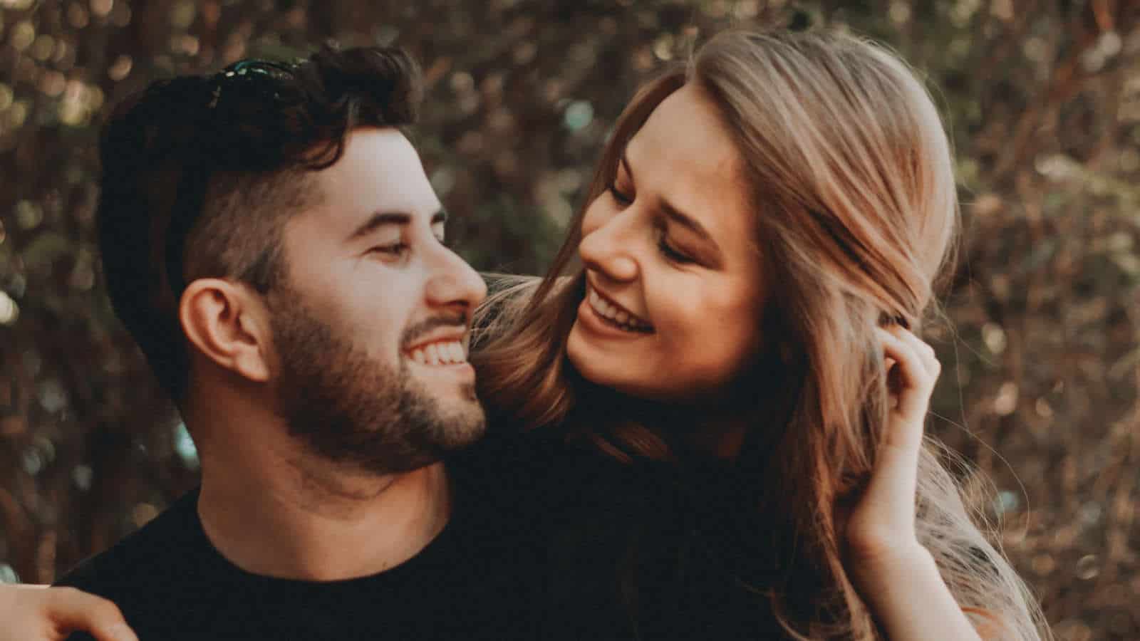 Freundschaft Plus- Die 10 wichtigsten Tipps + Vor- & Nachteile