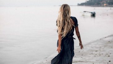 Pinkeln mit Tampon- Tampon bei jedem Toilettengang wechseln?